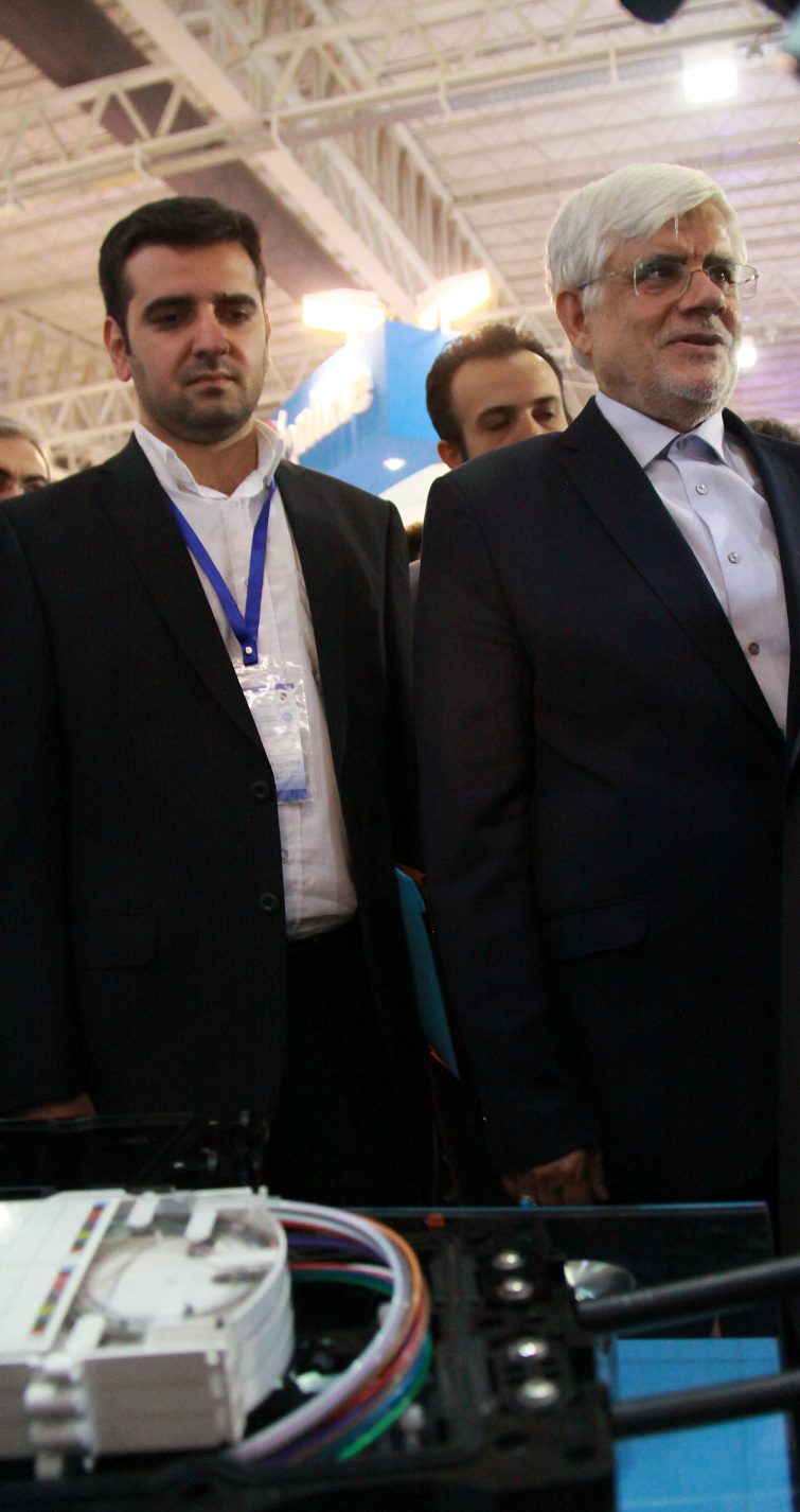 بازدید جناب آقای دکتر عارف عضو محترم مجمع تشخیص مصلحت نظام از غرفه صناب